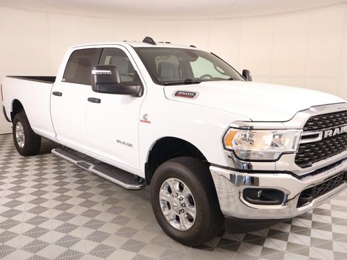 Used 2024 RAM 3500 Big Horn AWD/4WD image 1