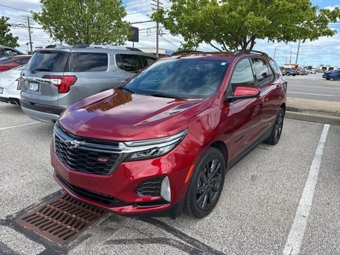 Used 2023 Chevrolet Equinox RS AWD/4WD image 2
