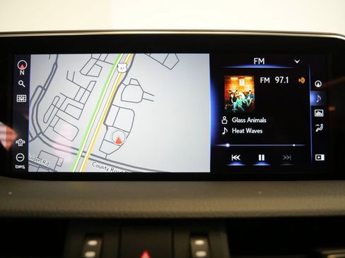 Used 2020 Lexus ES 300h w/ Accessory Package 2 image 22