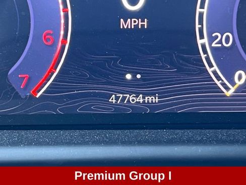 Used 2024 Jeep Wagoneer L Series III w/ Premium Group I AWD/4WD image 9