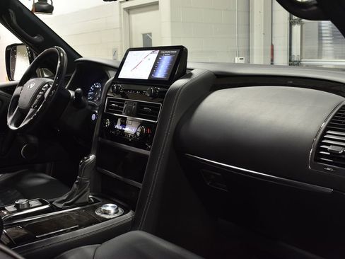 Certified 2024 INFINITI QX80 Sensory image 33