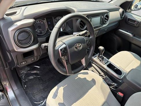 Used 2019 Toyota Tacoma SR5 RWD image 13