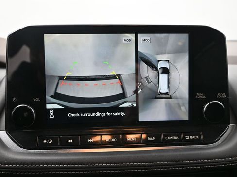 Used 2021 Nissan Rogue Platinum image 21