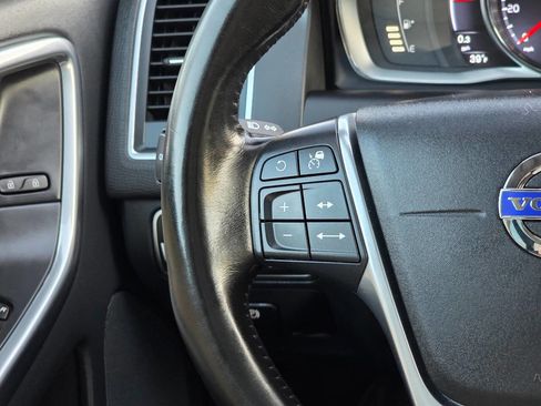 Used 2016 Volvo XC60 T6 Platinum w/ Climate Package image 13