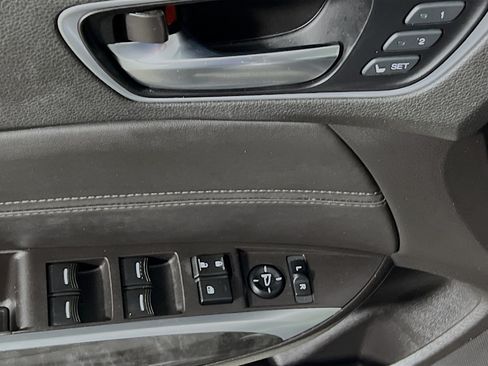 Used 2018 Acura TLX w/ Technology Package FWD image 17