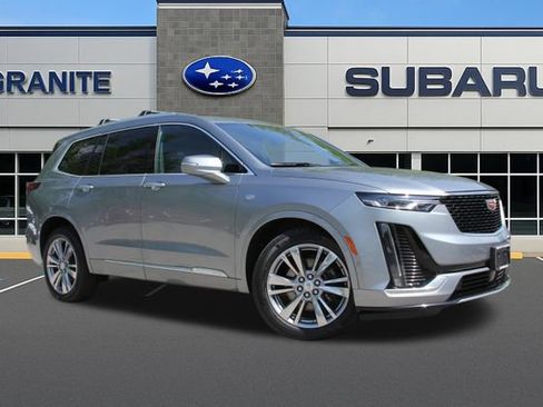 Used 2024 Cadillac XT6 Premium Luxury w/ Technology Package AWD/4WD image 3