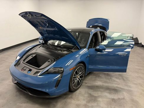 Used 2024 Porsche Taycan image 23