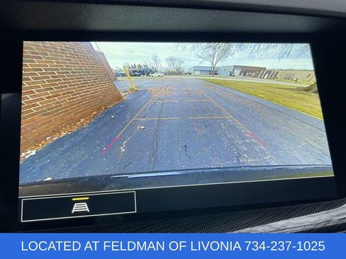 Certified 2022 Buick Envision Essence w/ Sport Touring Package image 14