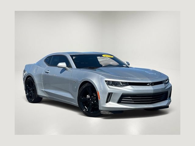 Used 2018 Chevrolet Camaro LT RWD image 1