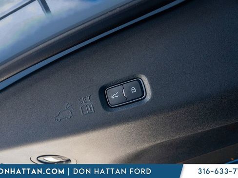 New 2026 Ford Expedition Platinum w/ Stealth Appearance Package AWD/4WD image 33