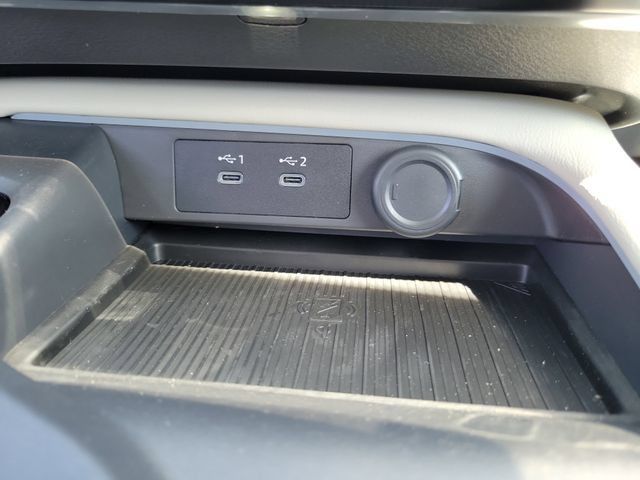 New 2026 Nissan Sentra SL w/ Floor Mat Package FWD image 18