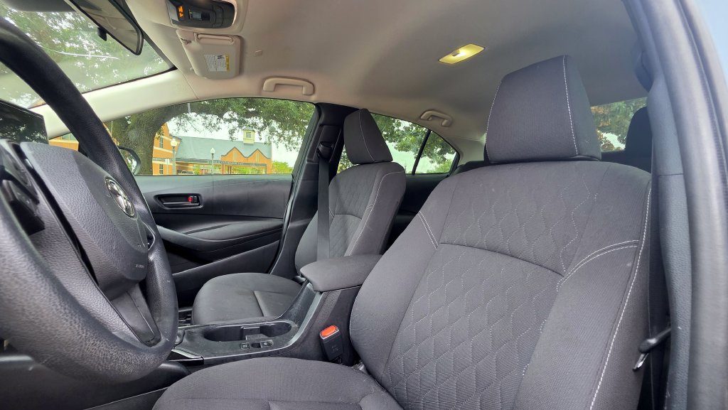 Used 2023 Toyota Corolla LE FWD image 21