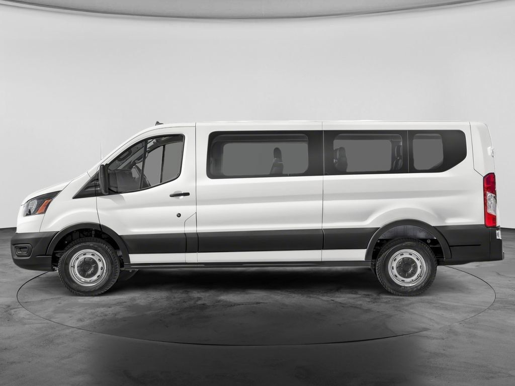 Used 2025 Ford Transit 350 XLT RWD image 4