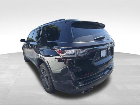 Used 2021 Chevrolet Traverse Premier w/ Redline Edition FWD image 4