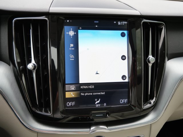 Used 2018 Volvo XC60 T6 Momentum AWD/4WD image 22