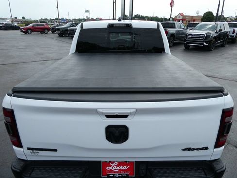 Used 2022 RAM 1500 Big Horn AWD/4WD image 16