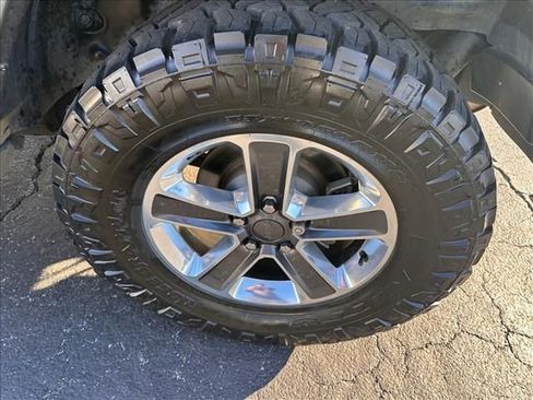 Used 2018 Jeep Wrangler Unlimited Sahara image 15