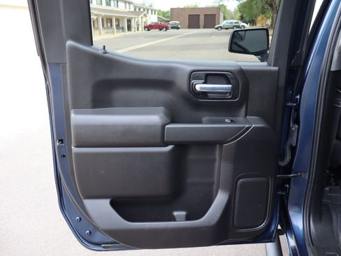 Used 2022 Chevrolet Silverado 1500 Custom Trail Boss w/ Safety Confidence Package AWD/4WD image 24