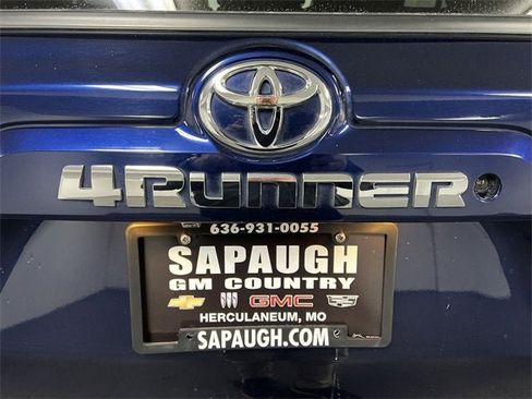 Used 2020 Toyota 4Runner SR5 image 32