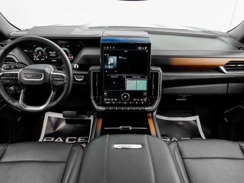 Used 2025 GMC Yukon Denali image 41