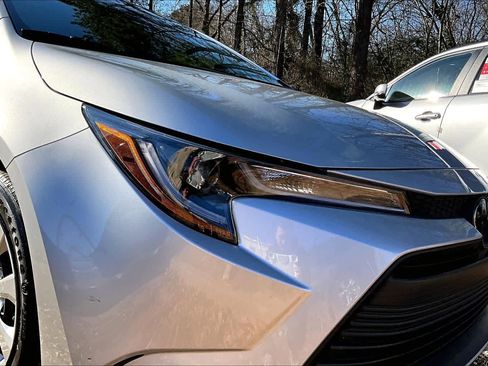 Used 2023 Toyota Corolla LE image 26