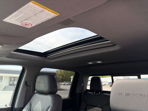 Used 2020 GMC Sierra 2500 Denali w/ Denali Ultimate Package AWD/4WD image 32