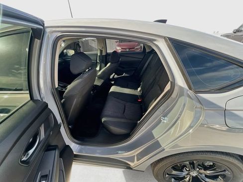 Used 2025 Honda Accord SE image 27