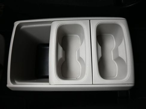 Used 2016 Dodge Grand Caravan SE image 20