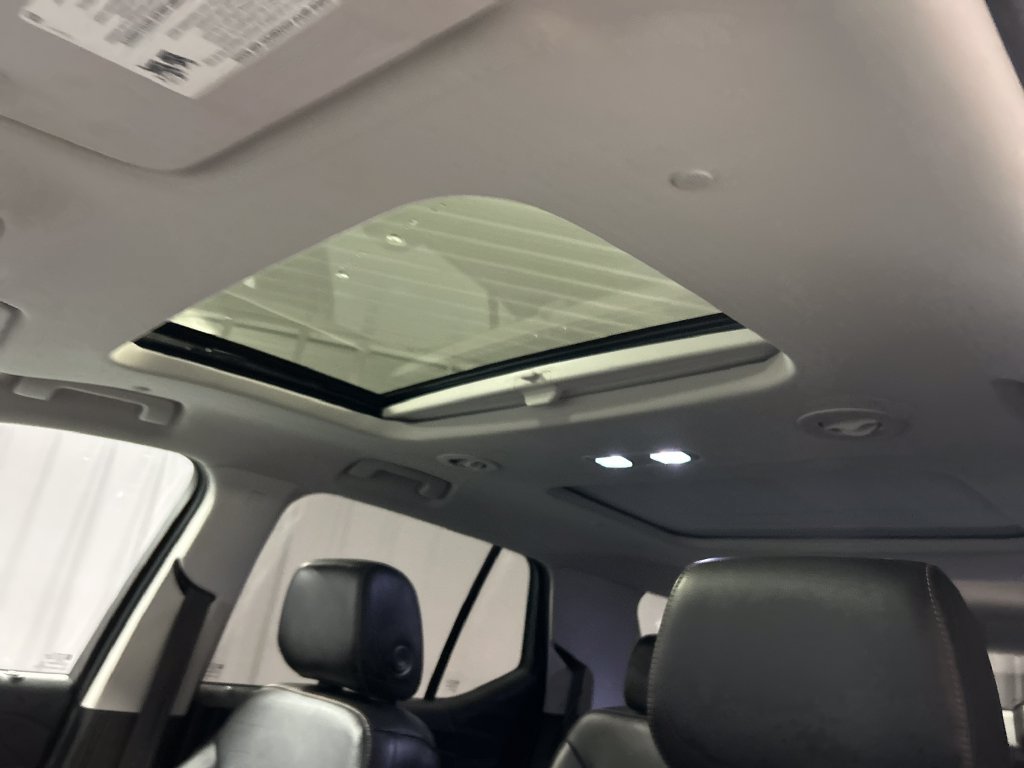 Used 2019 Chevrolet Traverse Premier w/ Redline Edition AWD/4WD image 23