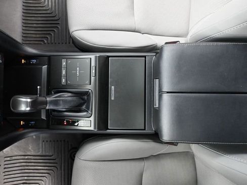 Used 2023 Lexus GX 460 w/ Black Line Special Edition AWD/4WD image 35