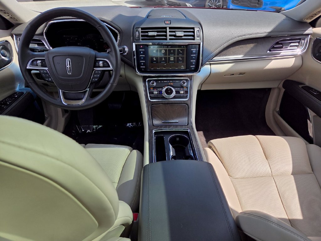 Used 2018 Lincoln Continental Reserve FWD image 12