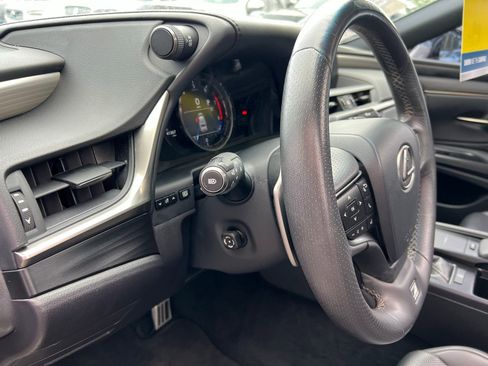 Used 2020 Lexus ES 350 F Sport w/ Accessory Package image 28