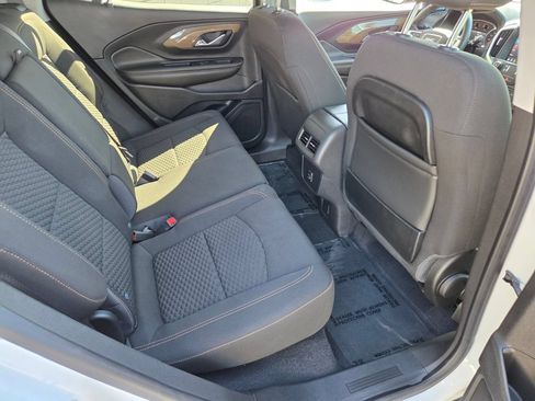 Used 2021 GMC Terrain SLE w/ Driver Convenience Package FWD image 19
