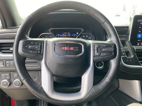 Used 2021 GMC Yukon XL SLT w/ SLT Premium Package image 21