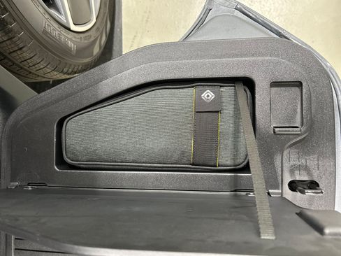 Used 2023 Rivian R1T Adventure AWD/4WD image 32