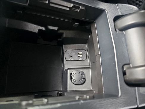 Used 2016 Subaru Crosstrek 2.0i Premium image 23