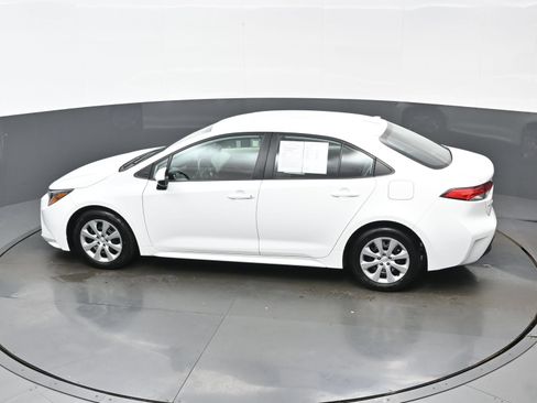 Used 2024 Toyota Corolla LE FWD image 35