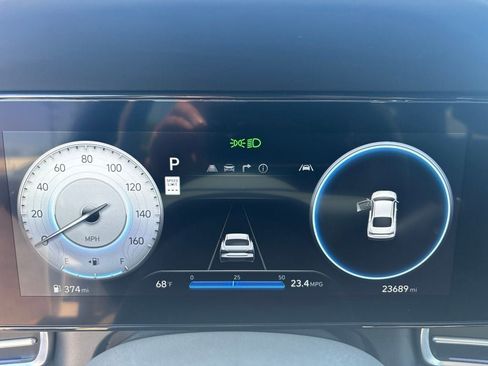 Certified 2025 Hyundai Elantra SEL FWD image 18