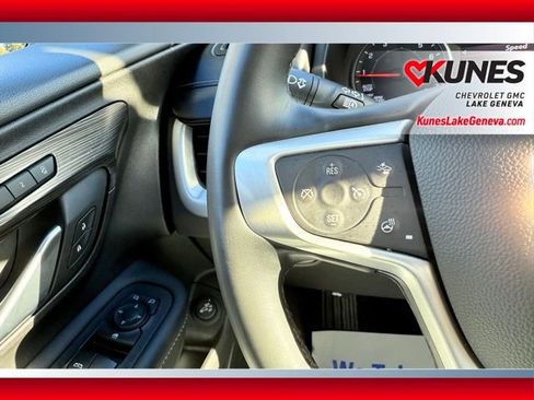 Used 2024 GMC Terrain SLT image 45