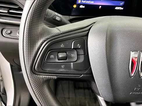 Certified 2024 Buick Envista Preferred w/ Advanced Safety Package FWD image 10