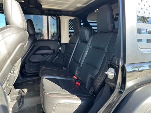 Used 2023 Jeep Wrangler Rubicon image 4