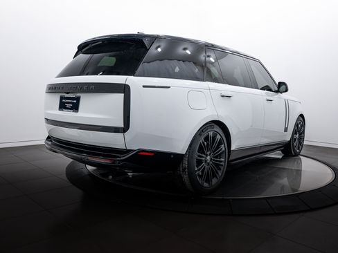 Used 2023 Land Rover Range Rover Long Wheelbase SE image 7