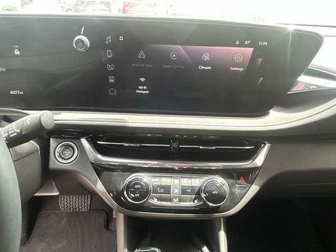 Used 2026 Buick Envista Sport Touring w/ Convenience I Package FWD image 11