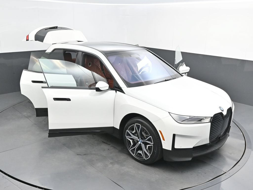 Certified 2024 BMW iX xDrive50 w/ Premium Package AWD/4WD image 54