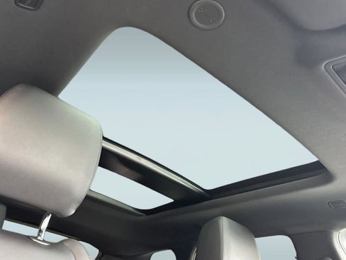 Used 2024 Land Rover Range Rover Evoque S image 15