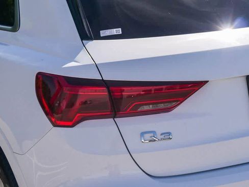 Used 2023 Audi Q3 2.0T Premium image 10