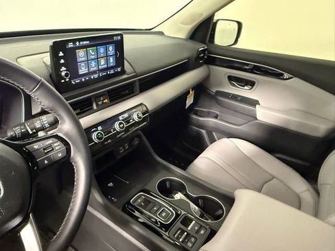 Used 2025 Honda Pilot EX-L image 23