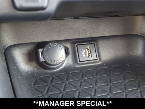 Used 2024 Toyota RAV4 XLE FWD image 19