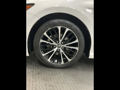 Used 2018 Toyota Camry SE w/ Protection Package (Q1) image 31