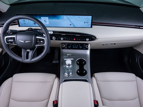 Used 2026 Genesis GV70 2.5T Select image 16